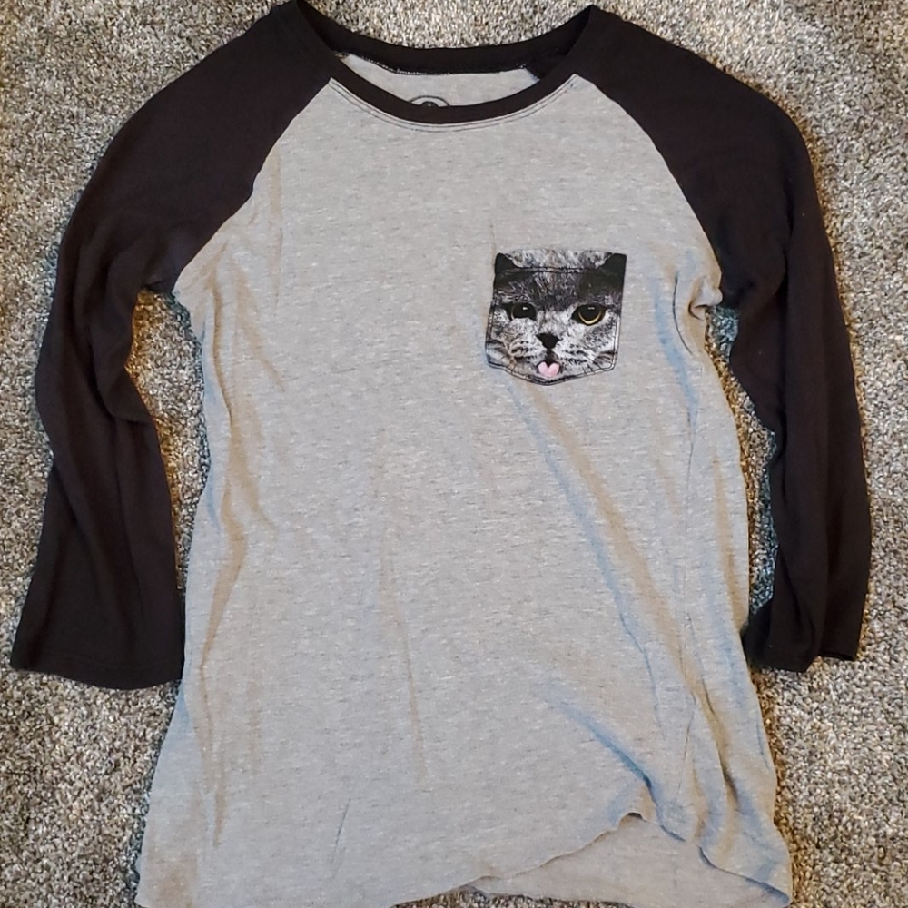 Quarter sleeve pocket tee/ baseball tee